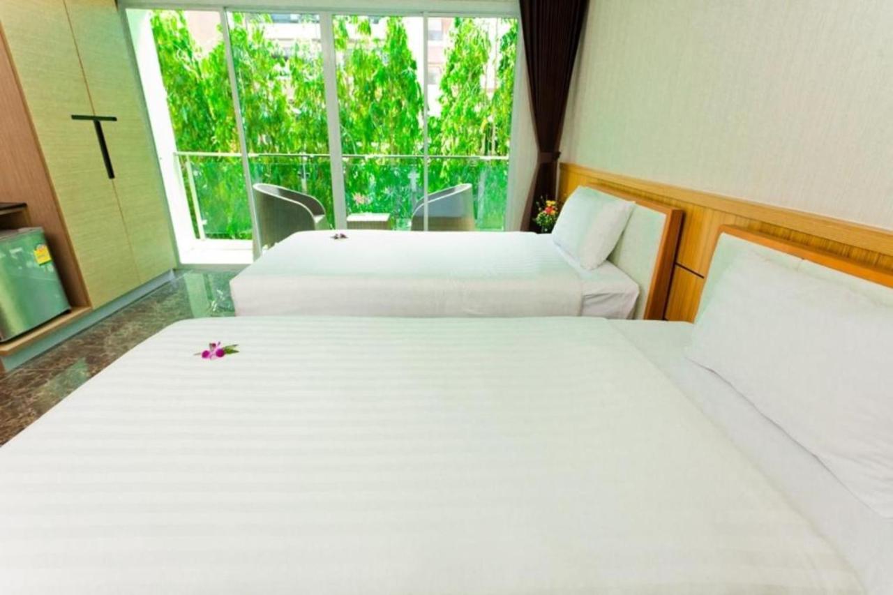 Anda Beachside Hotel SHA Karon Exterior foto