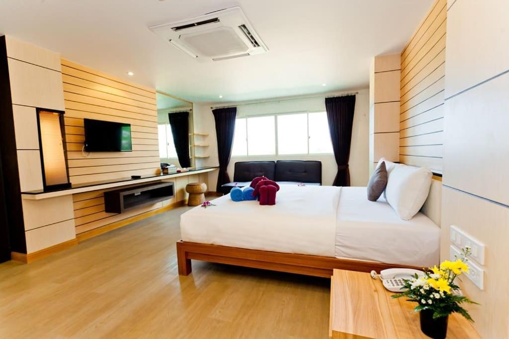 Anda Beachside Hotel SHA Karon Exterior foto